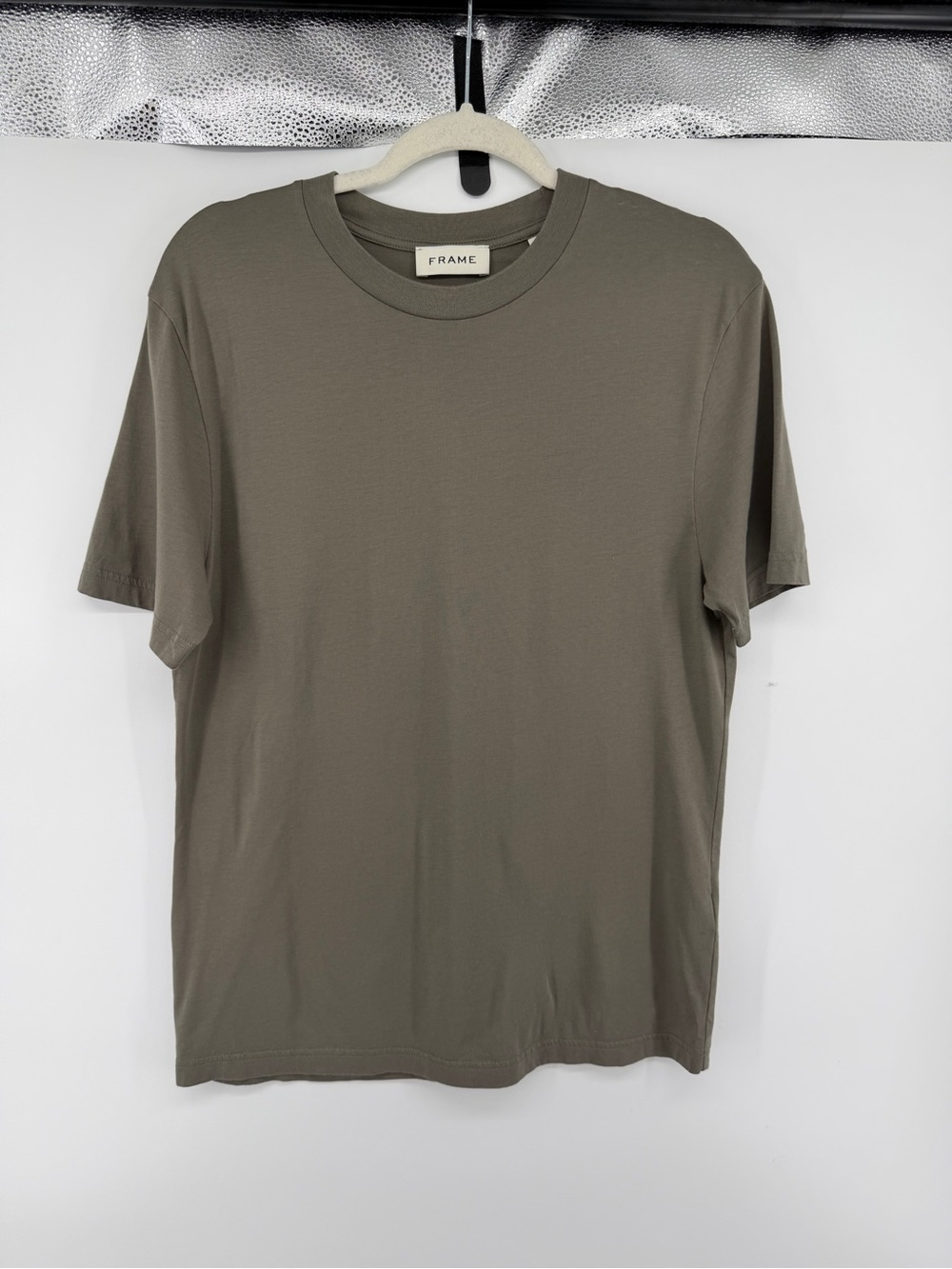FRAME Earthcore Quiet Luxury GorpcoreKhaki Olive PrePima Cotton Crewneck Tee SzM